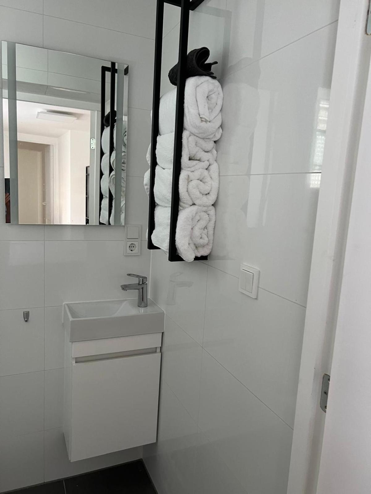 2 Bedroom Apartment 1 Floor In Blankenberge Vrijheidstraat 3 Экстерьер фото